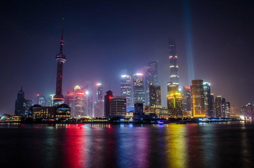 Iconic Shanghai sights go dark as drought hits power supply